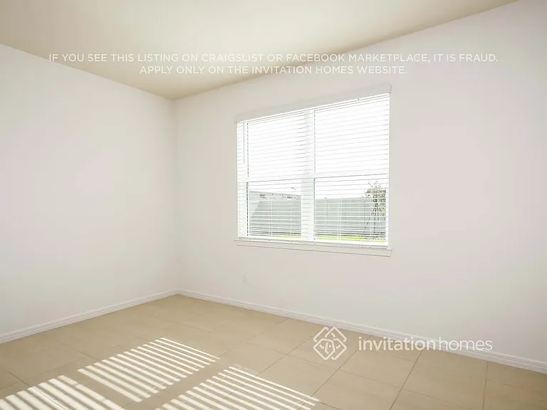 2121 Calm Night St — Photo 16