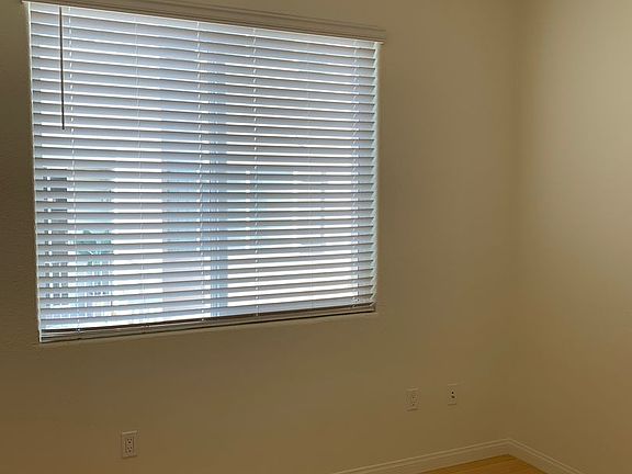4th image of 2610-2622 Pirineos Way #16