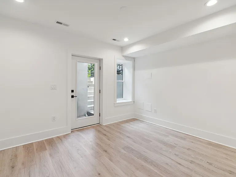 163 U St NE #1 — Photo 19