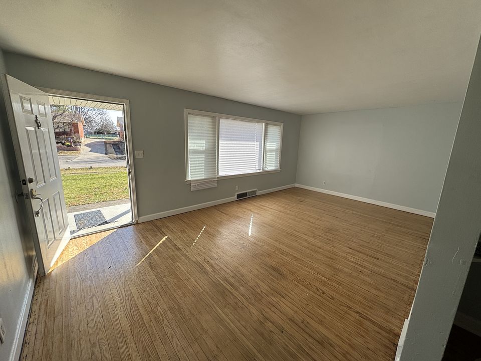 3428 Fern Lea Rd, Shively, KY 40216 | Zillow