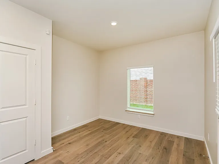 1513 Harvester Dr — Photo 16
