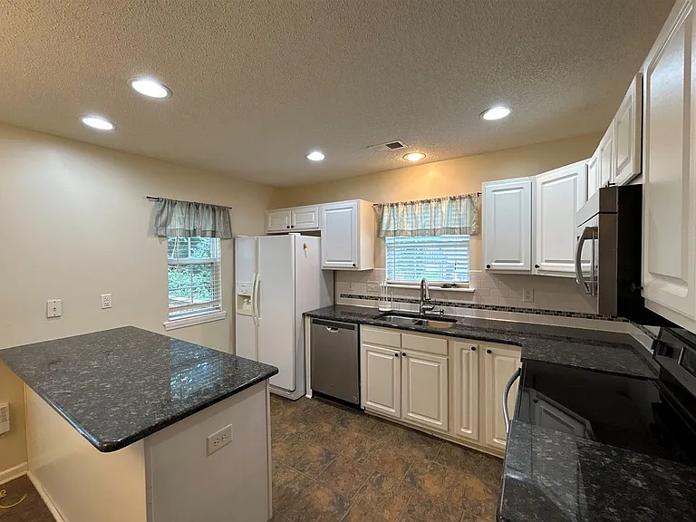 12402 Bluestem Ln — Photo 6