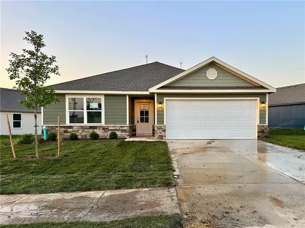 656 W Lanesfield St, Gardner, KS 66030