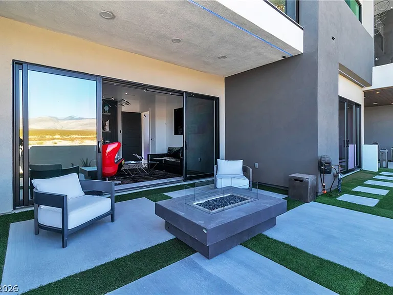3266 S Spring Mountain Blvd — Photo 10