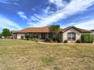 2205 Summerlin Ct, Granbury, TX 76048