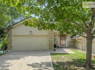 250 NE Edgewater Dr, Lees Summit, MO 64064