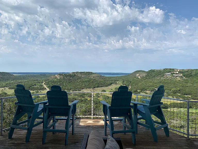 938 Flagstone Dr — Photo 2