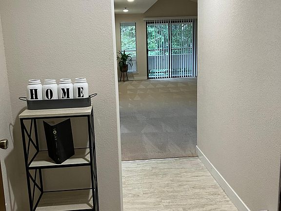 4th image of 375 Bellevue Way SE APT 15