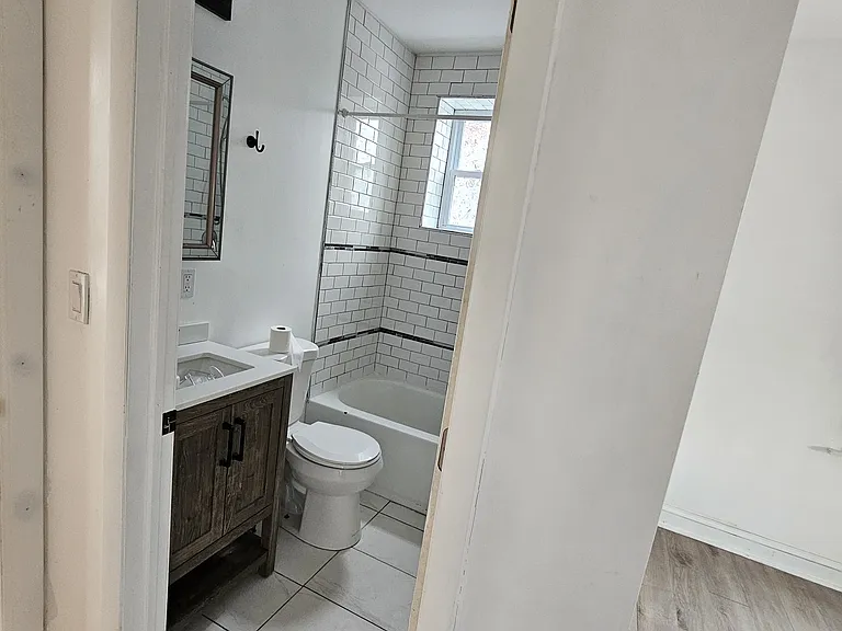 617 E Locust Ave #3 — Photo 4