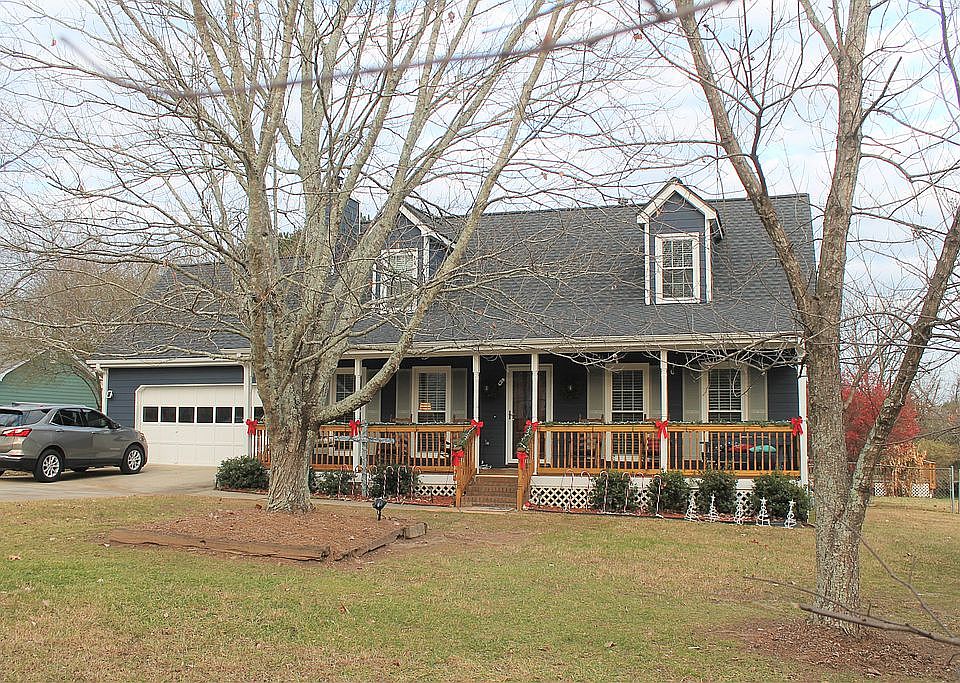 1st image of 890 Turner Dr
