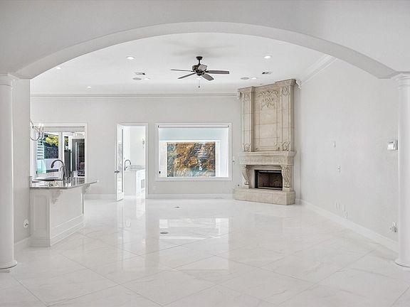 5th image of 9761 Westview Dr
