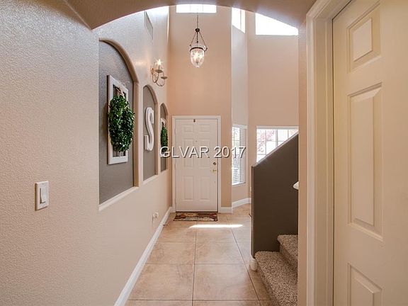 5th image of 10759 Vestone St