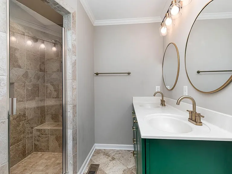605 Brighton Rd — Photo 16