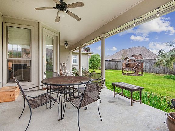 3rd image of 13072 Dutchtown Lakes Dr