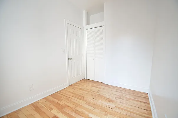 Rented by CITY SKYLINE REALTY INC | media 12