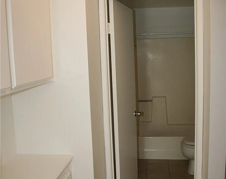 730 W 4th St #306 — Photo 18