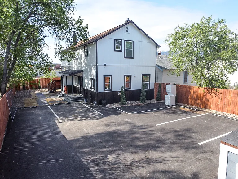 950 W 7th St #3 — Photo 14