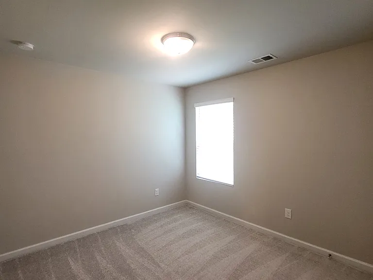 54 Laurel Dr E — Photo 18