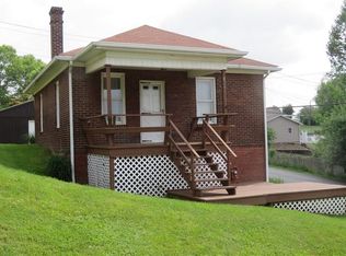 821 John St, Langeloth, PA 15054