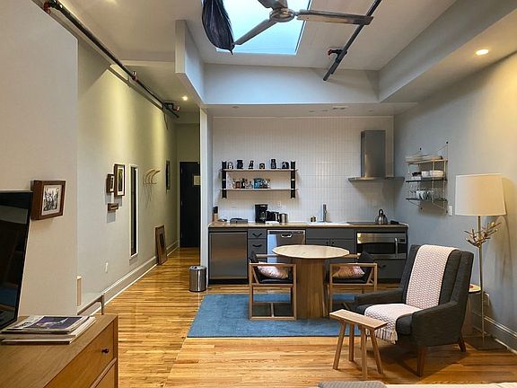 2nd image of 214 Franklin St #206