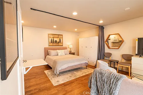 327 3rd St #7 Photo 1