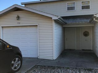 710 N 1st Division St, Mattoon, IL 61938