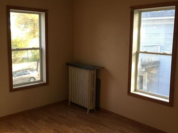 Upstair 2nd Front Bedroom