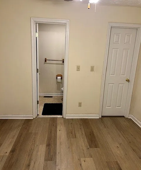 1117 E Main St #5 — Photo 8