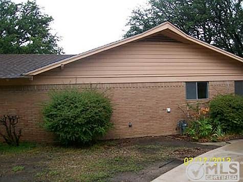 3rd image of 103 Lakeview Ct