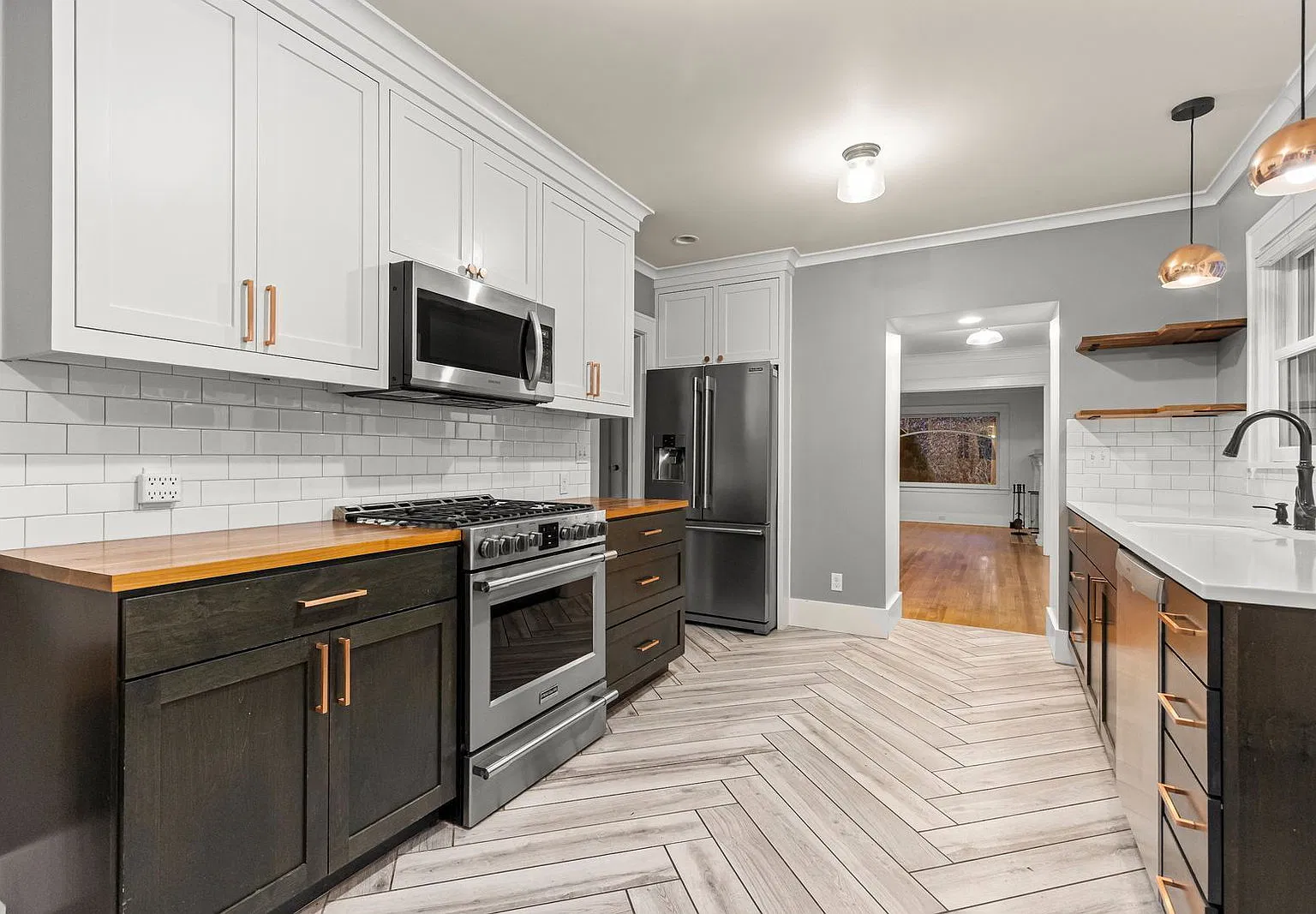 4 bed, 2.0 bath, 3214 sqft, $4,500 — Photo 3