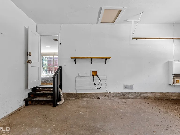 406 Monrovia St — Photo 21