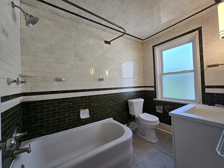 1208 Strahley Pl — Photo 9
