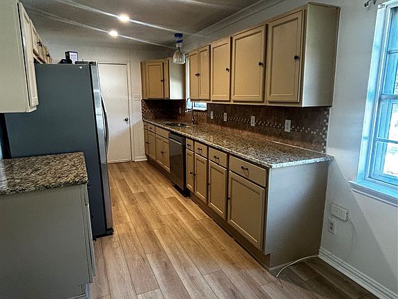 4th image of 4122 W Rochelle Rd
