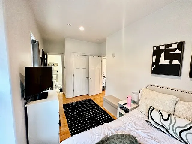 Building Photo - 52 Hull St #4