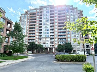 9 Northern Heights Dr #905, Richmond Hill, ON L4B 4M5