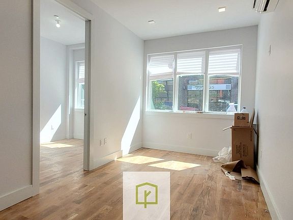 5th image of 99 N 4th St #104