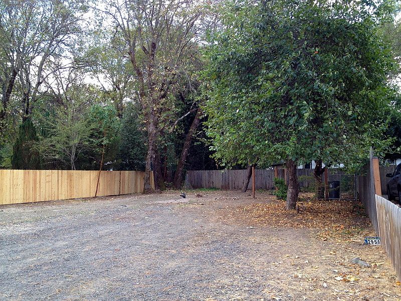 1st image of 295A Schoolhouse Ln