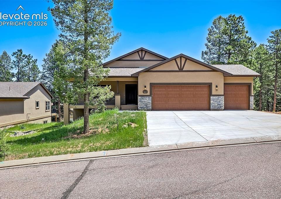 1st image of 620 Misty Pines Cir