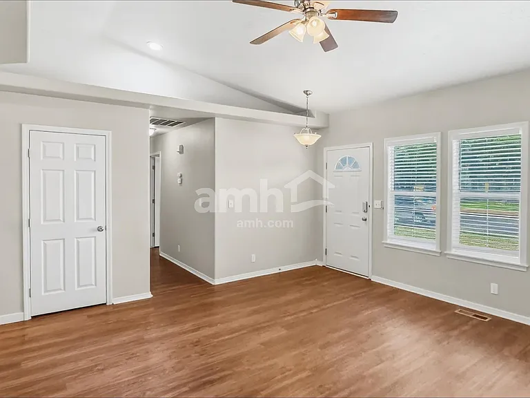 501 N Mira Ave — Photo 7