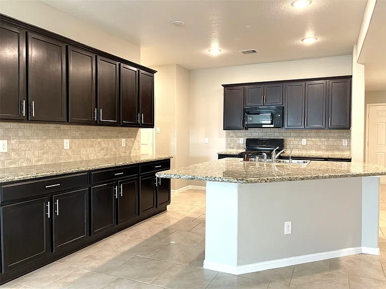 29127 Innes Park Pl — Photo 3