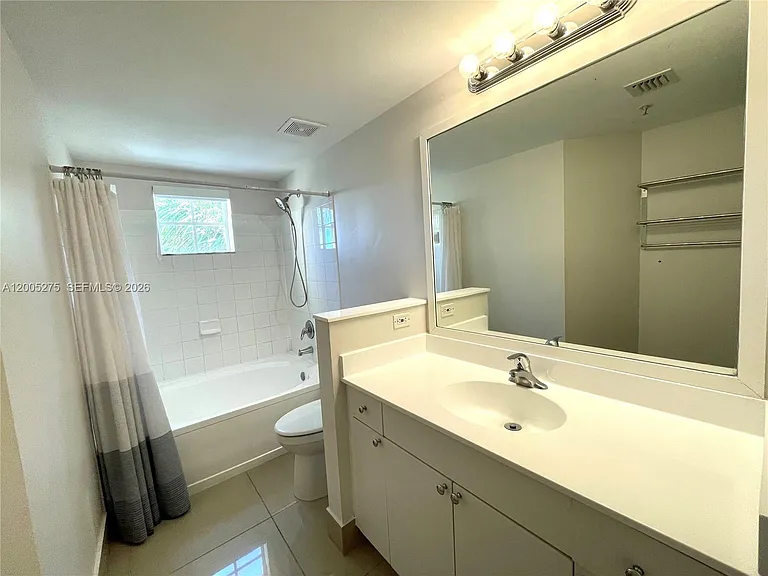 17100 N Bay Rd #1517 — Photo 12