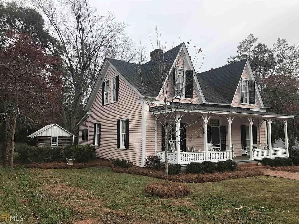 2nd image of 567 Foster St
