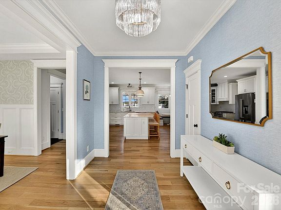 4th image of 846 Wriston Pl