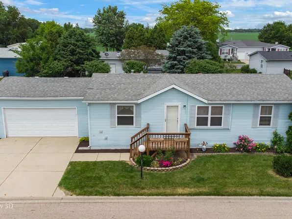 218 Meadowlark Ln, Sandwich, IL 60548