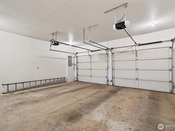 4th image of 15917 NE Union Road #89