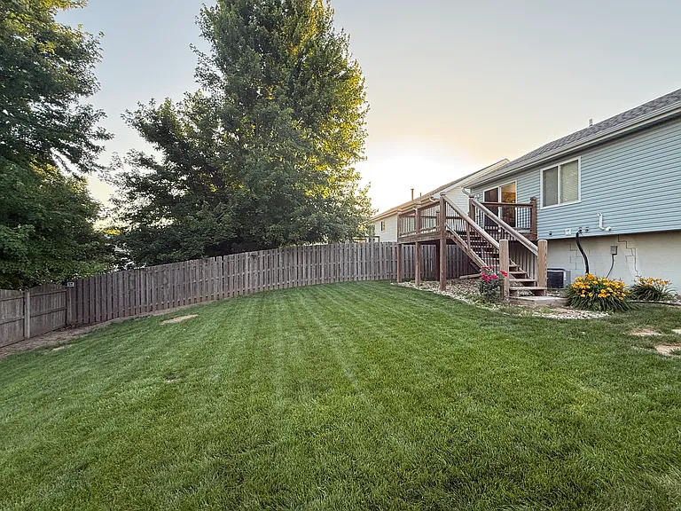 16509 Grant St — Photo 3