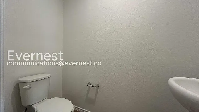 16043 Mahogany Way — Photo 11