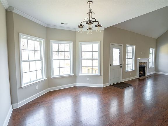 5th image of 310 William Way SE