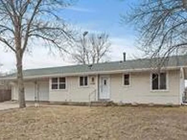 10361 Uplander St NW, Coon Rapids, MN 55433