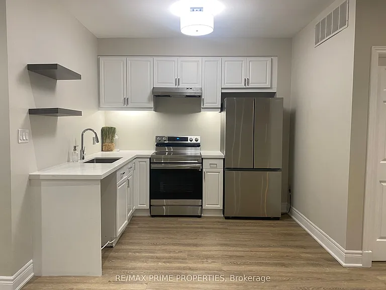 2929 Bur Oak Ave #MAIN — Photo 7